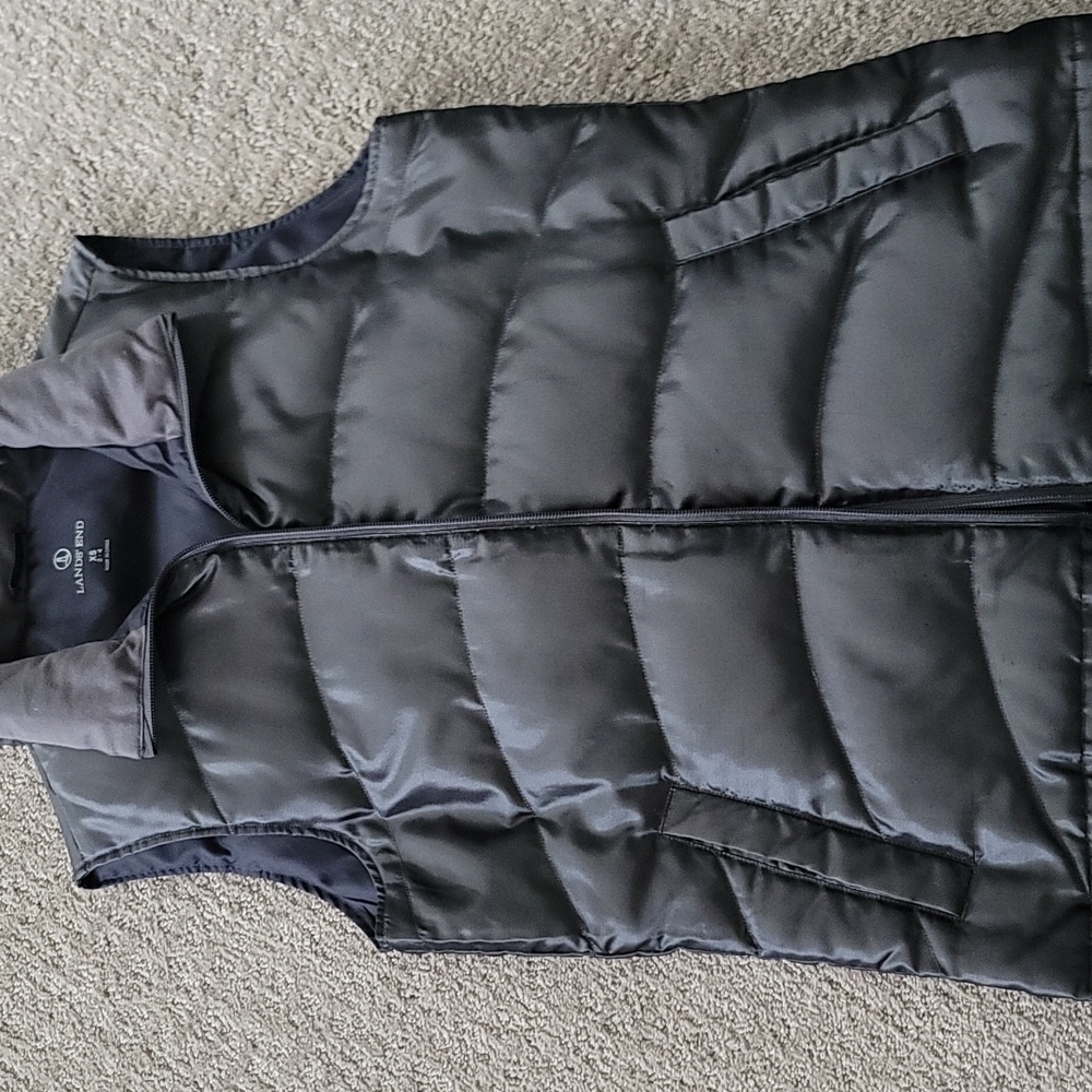 Lands end women XS down vest